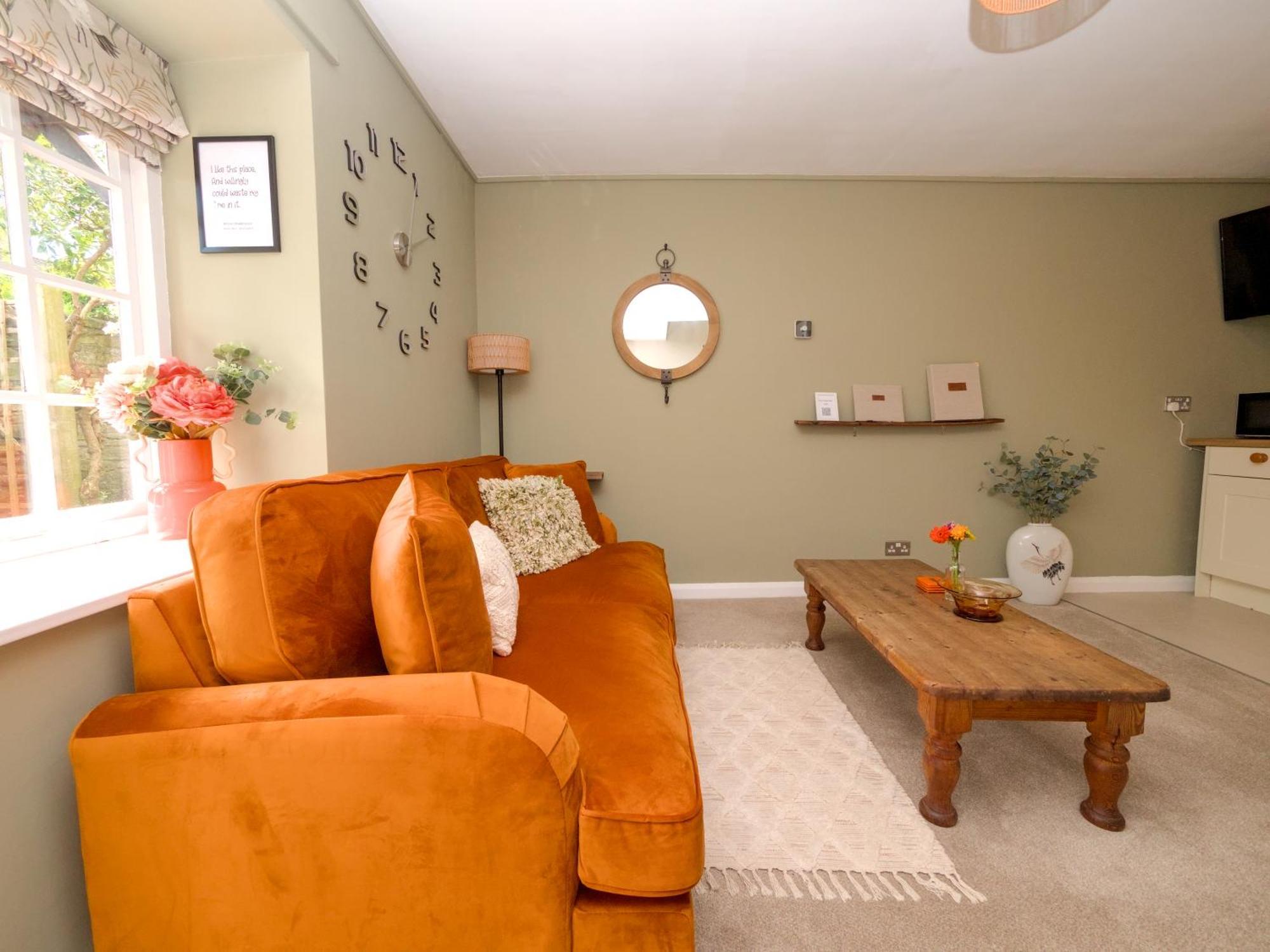 The Lilley Pad In Ludlow Cosy, Central, Perfect For Couples, Netflix & Parking Permit Exterior photo